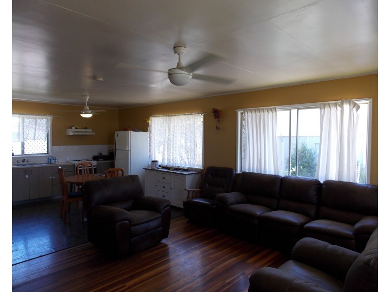 9 Makepeace St, Rosewood QLD 4340