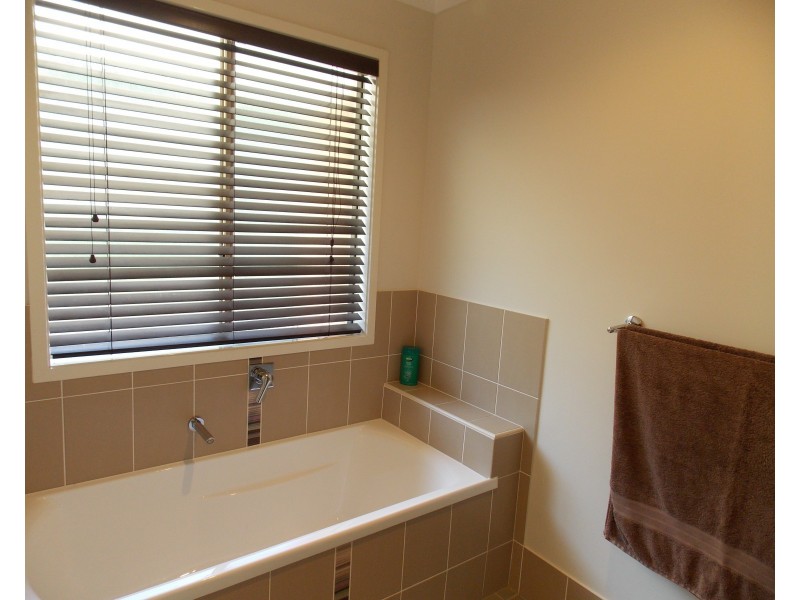 24 Kunkala Ct, Rosewood QLD 4340