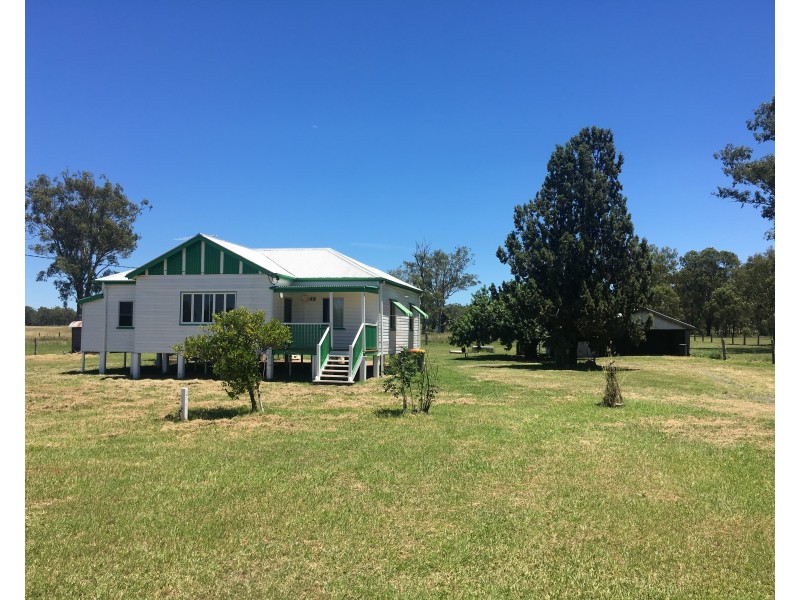 Walloon QLD 4306