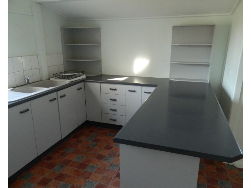 Walloon QLD 4306