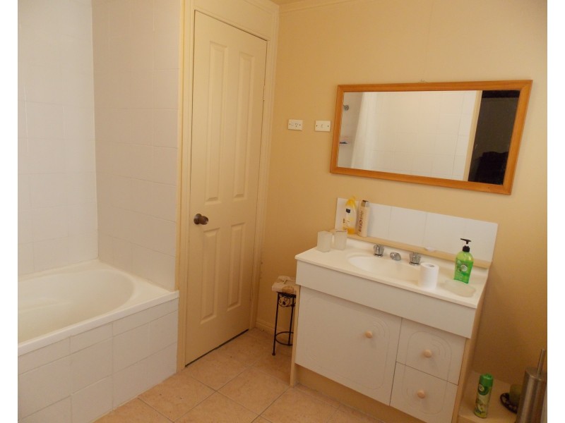 976-982 Karrabin Rosewood Rd, Thagoona QLD 4306