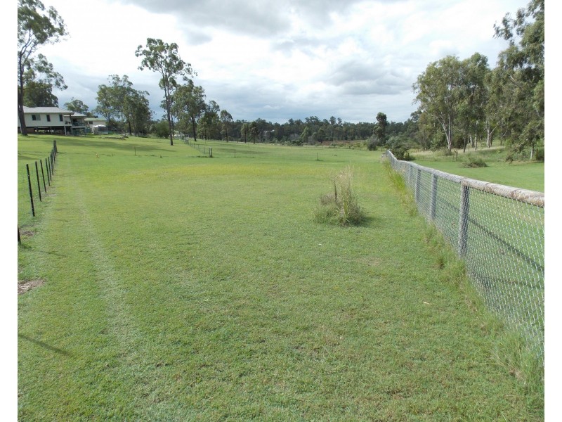 82 Lakes Dr, Laidley Heights QLD 4341