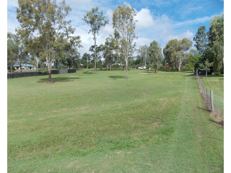 82 Lakes Dr, Laidley Heights QLD 4341