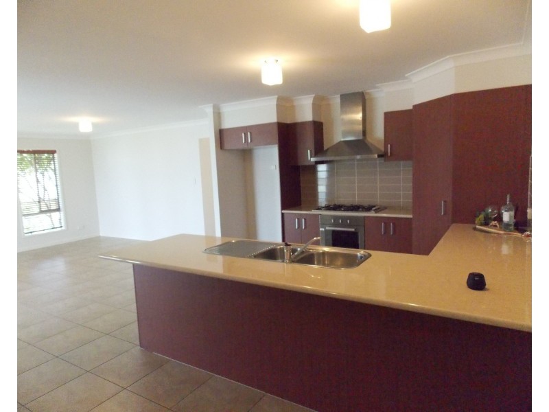 24 Kunkala Ct, Rosewood QLD 4340