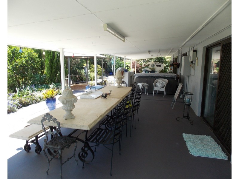 243 Christensen Rd, Mount Walker QLD 4340