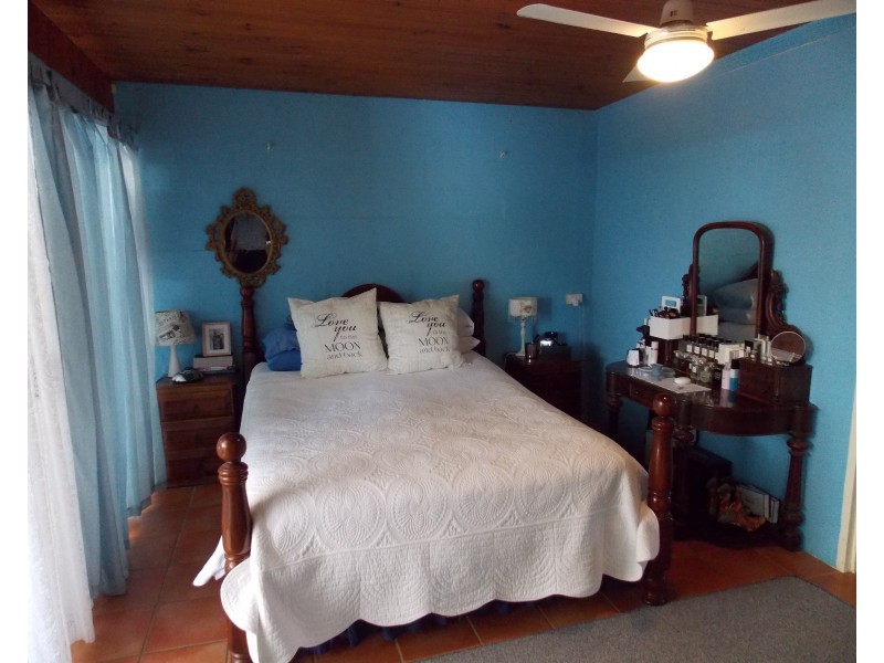 243 Christensen Rd, Mount Walker QLD 4340