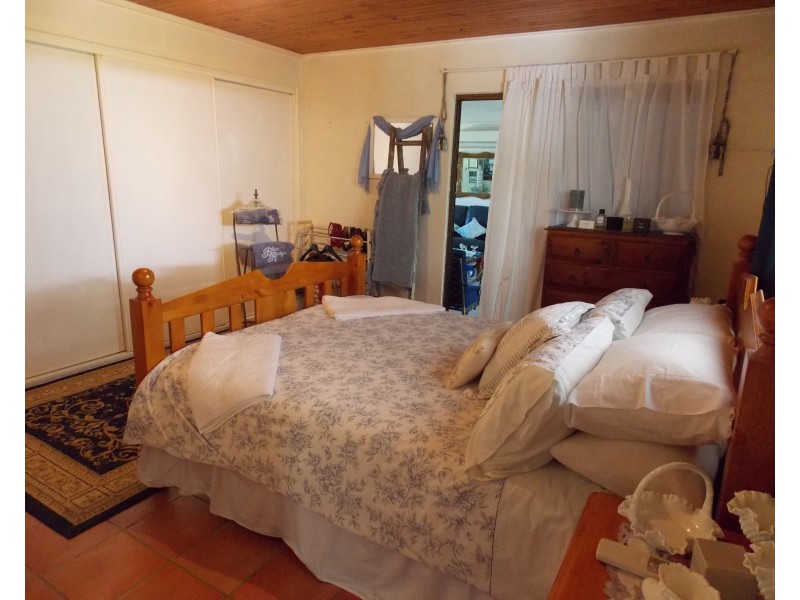 243 Christensen Rd, Mount Walker QLD 4340