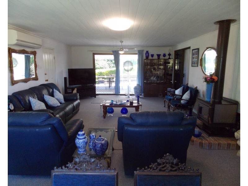 243 Christensen Rd, Mount Walker QLD 4340