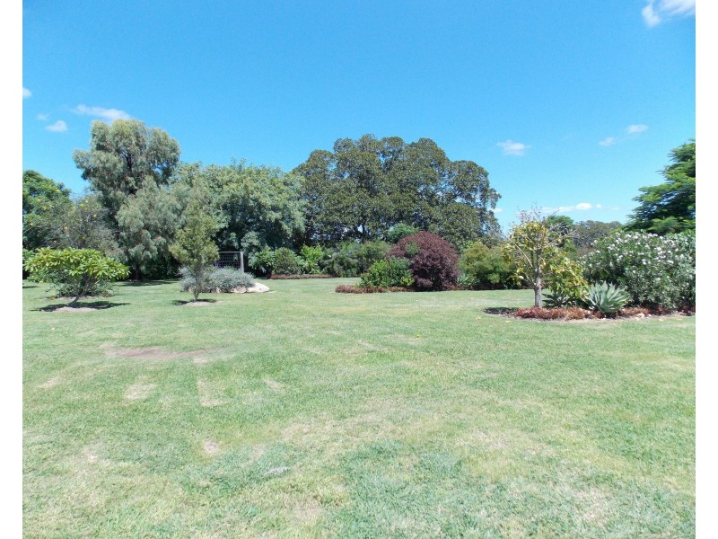 243 Christensen Rd, Mount Walker QLD 4340