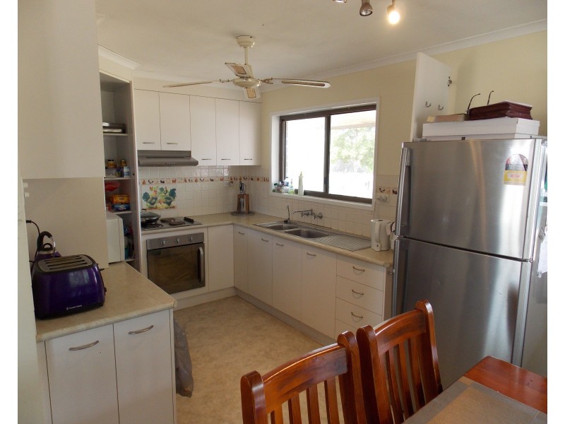 100 Grants Rd, Lower Mount Walker QLD 4340
