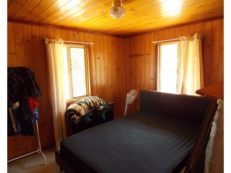 100 Grants Rd, Lower Mount Walker QLD 4340