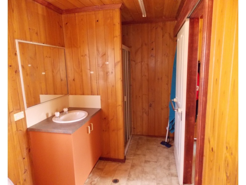100 Grants Rd, Lower Mount Walker QLD 4340