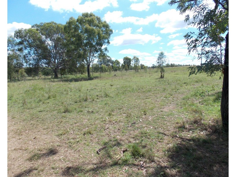 100 Grants Rd, Lower Mount Walker QLD 4340