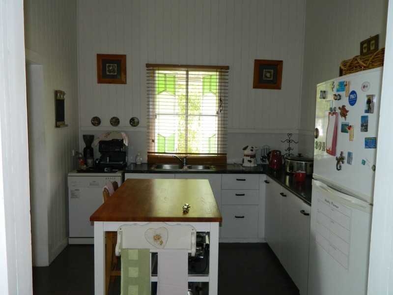 32 Walloon Rd, Rosewood QLD 4340