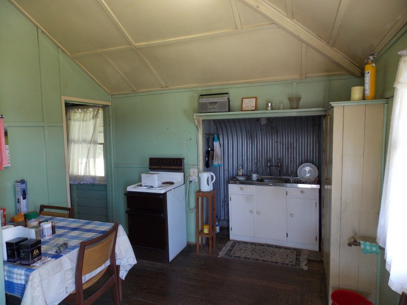 199 Mt Forbes School Rd, Mount Forbes QLD 4340
