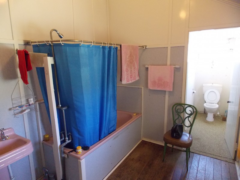 199 Mt Forbes School Rd, Mount Forbes QLD 4340