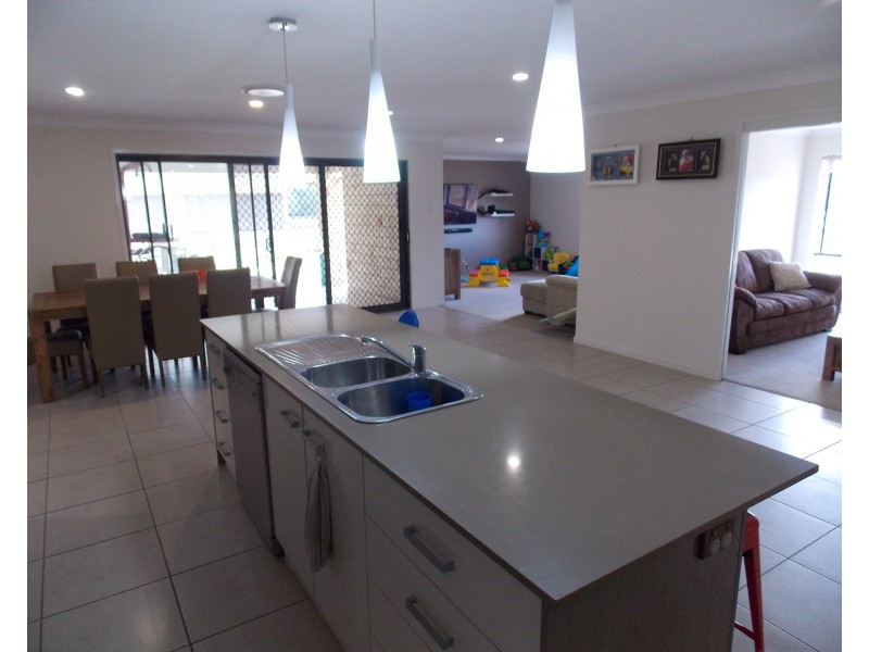 37 Grandchester Mt Mort Rd, Grandchester QLD 4340