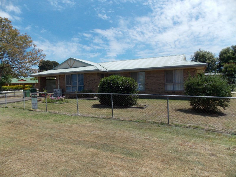 52 Bernadette Cres, Rosewood QLD 4340