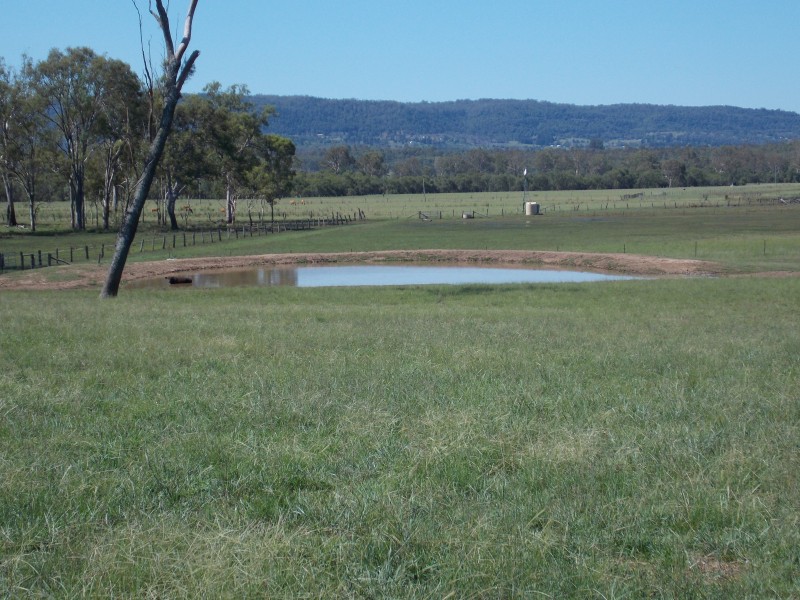 13 Ferling Rd, Calvert QLD 4340