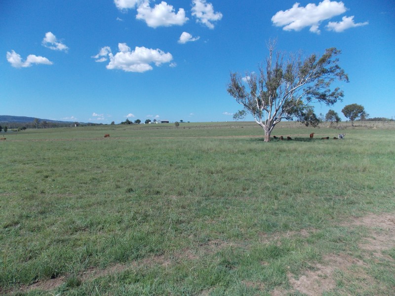 13 Ferling Rd, Calvert QLD 4340