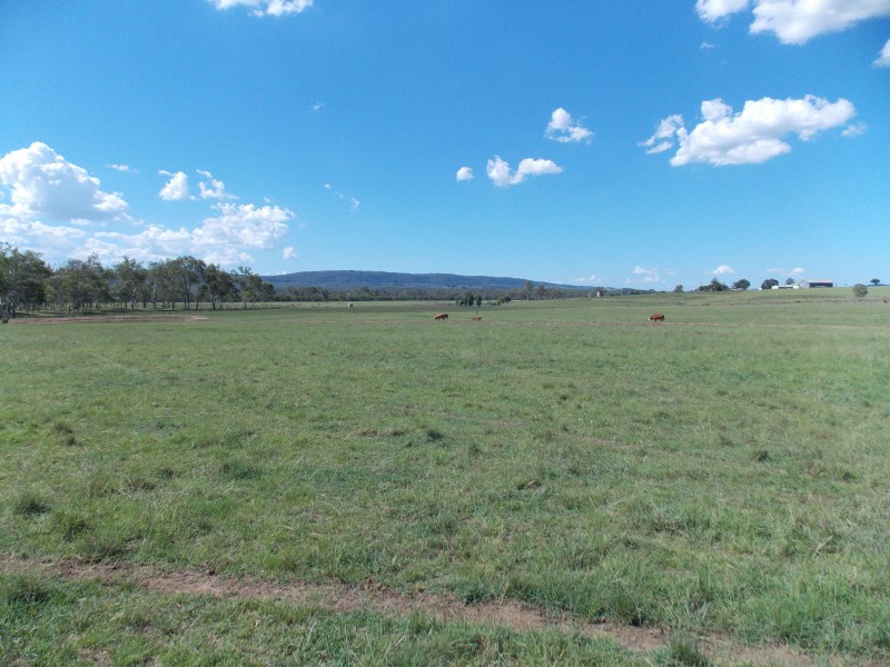 13 Ferling Rd, Calvert QLD 4340