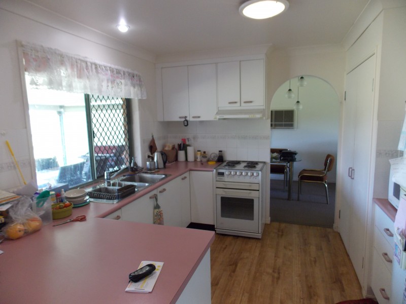 13 Ferling Rd, Calvert QLD 4340