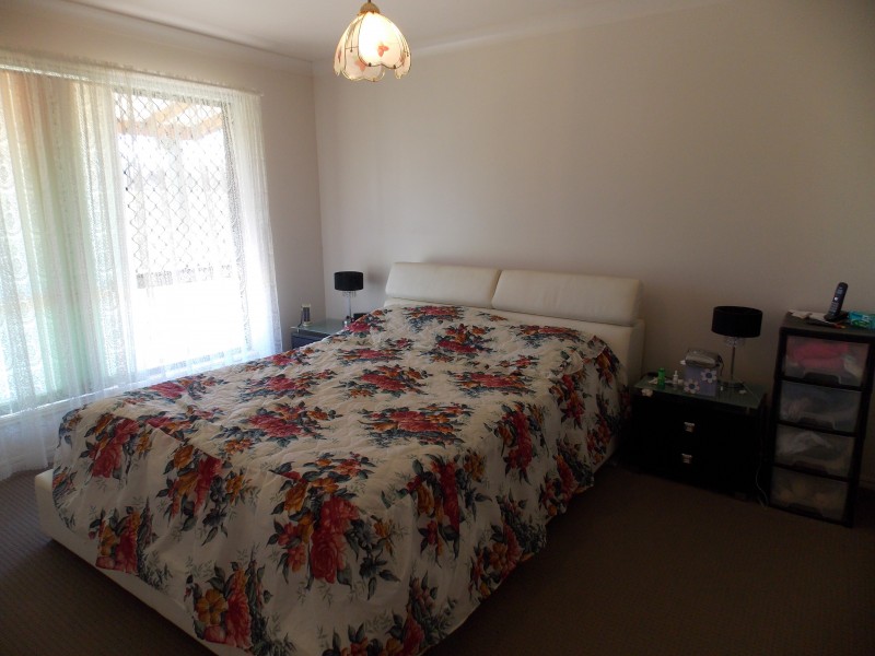 13 Ferling Rd, Calvert QLD 4340