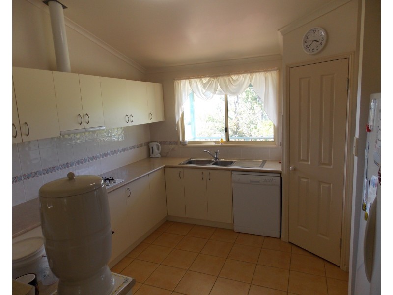 347 Christensen Rd, Mount Walker QLD 4340