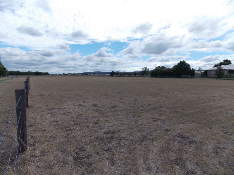 35 Drayton St, Laidley QLD 4341