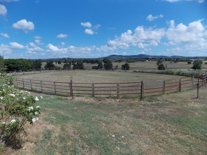 38 Linnings Rd, Haigslea QLD 4306