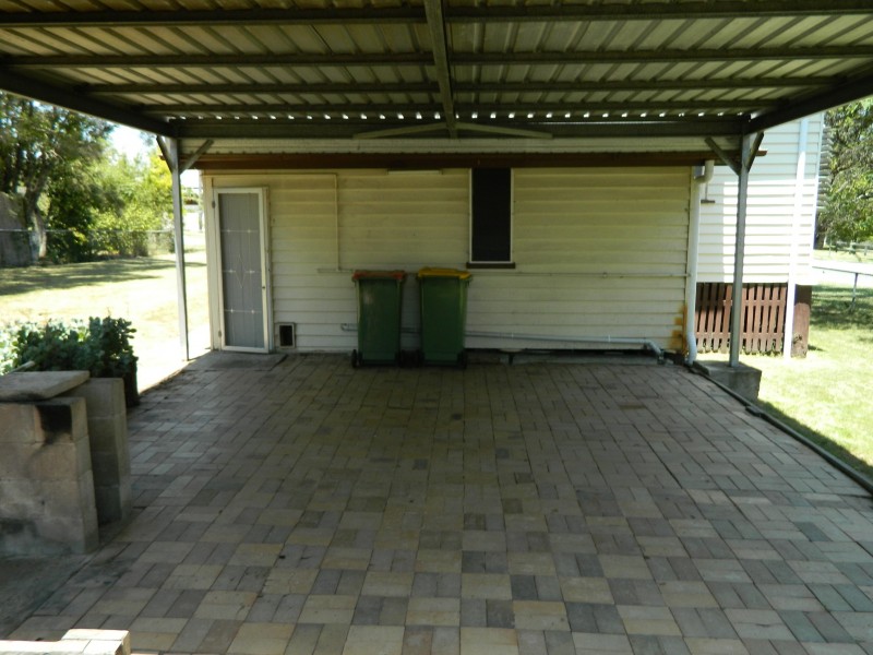 11 Yates Street, Rosewood QLD 4340