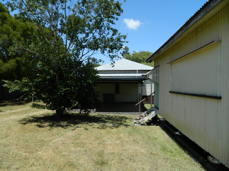 11 Yates Street, Rosewood QLD 4340