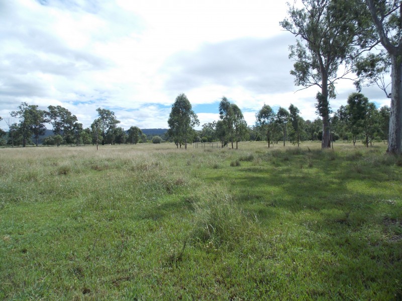 38 Waters Rd, Calvert QLD 4340