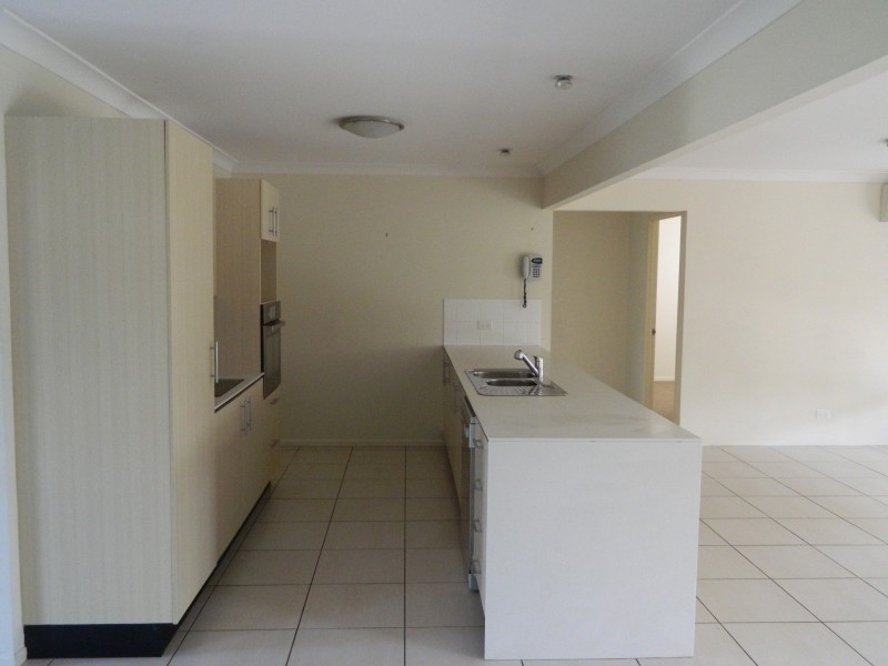 16 Birru Place, Rosewood QLD 4340