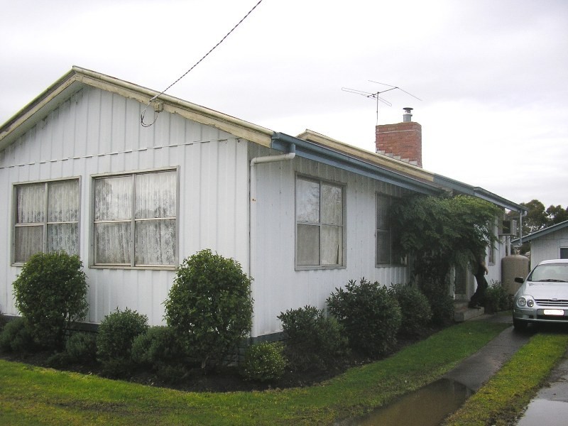 26 Sailsbury Street, Lang Lang VIC 3984