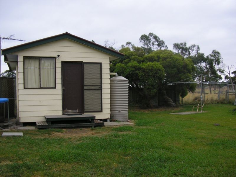 Nyora VIC 3987