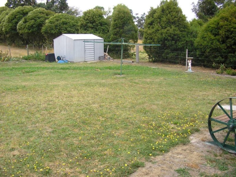 Nyora VIC 3987