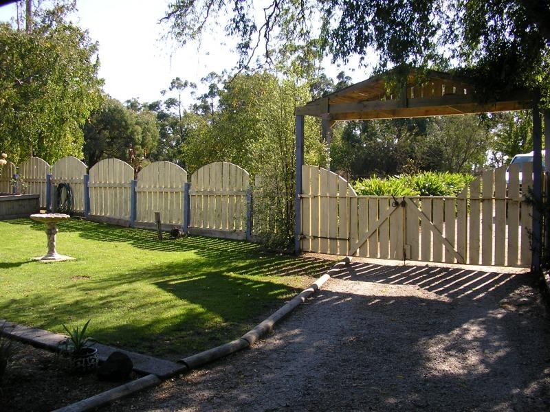 Nyora VIC 3987