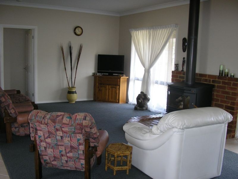 Nyora VIC 3987