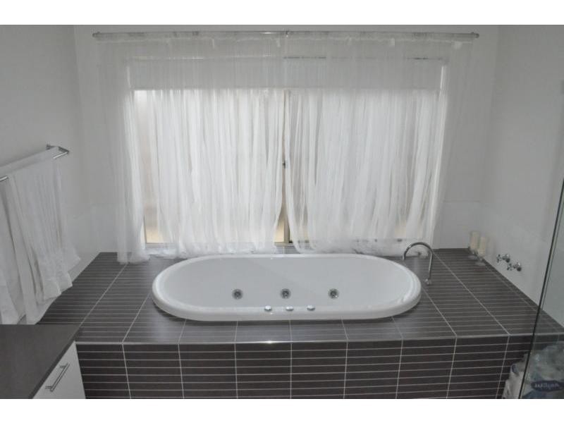 25 Townley Road, Koo Wee Rup VIC 3981