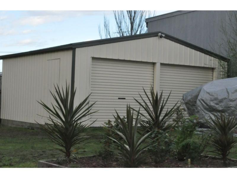 10 Queen Street, Loch VIC 3945