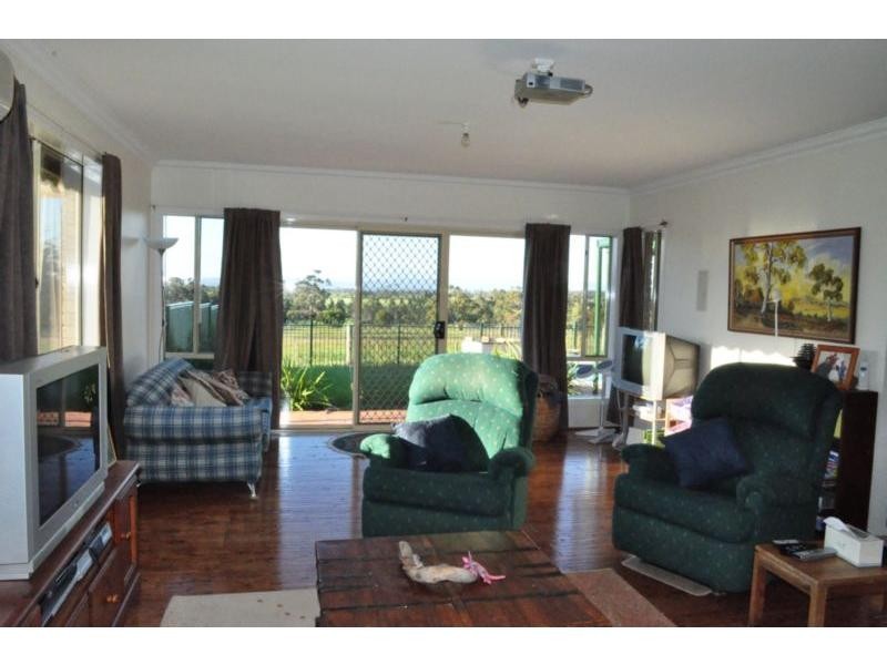 1345 Westernport Road, Heath Hill VIC 3981