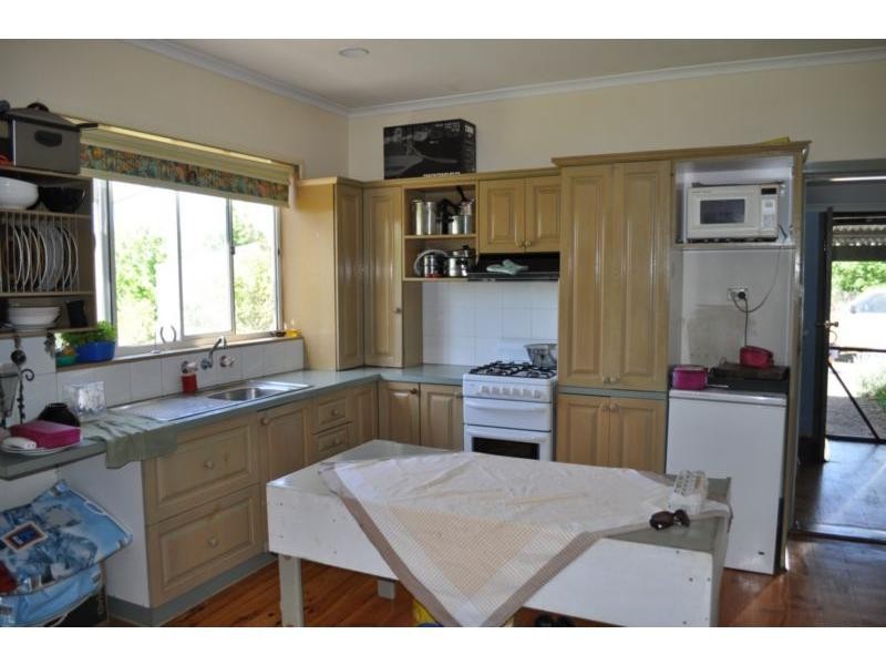 175 Henrys Road, Nyora VIC 3987