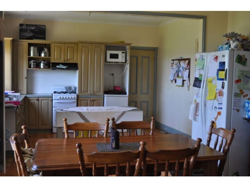 175 Henrys Road, Nyora VIC 3987