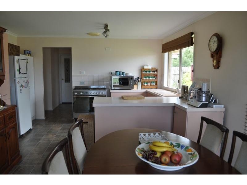 6 Ferndale Court, Lang Lang VIC 3984