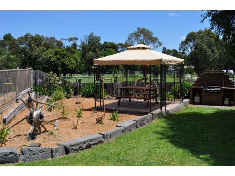 49 Forster Drive, Nyora VIC 3987