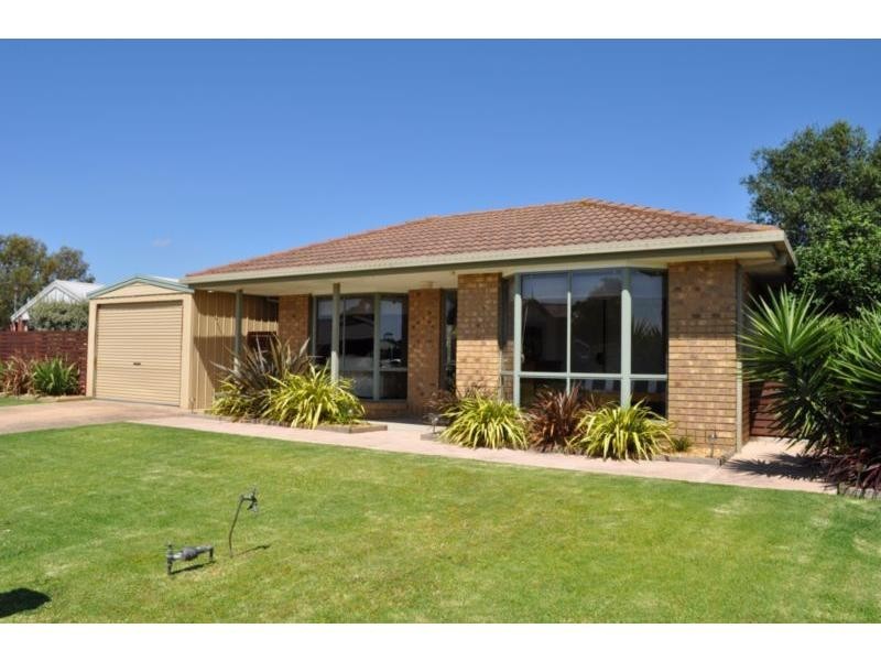 4 David Court, Koo Wee Rup VIC 3981
