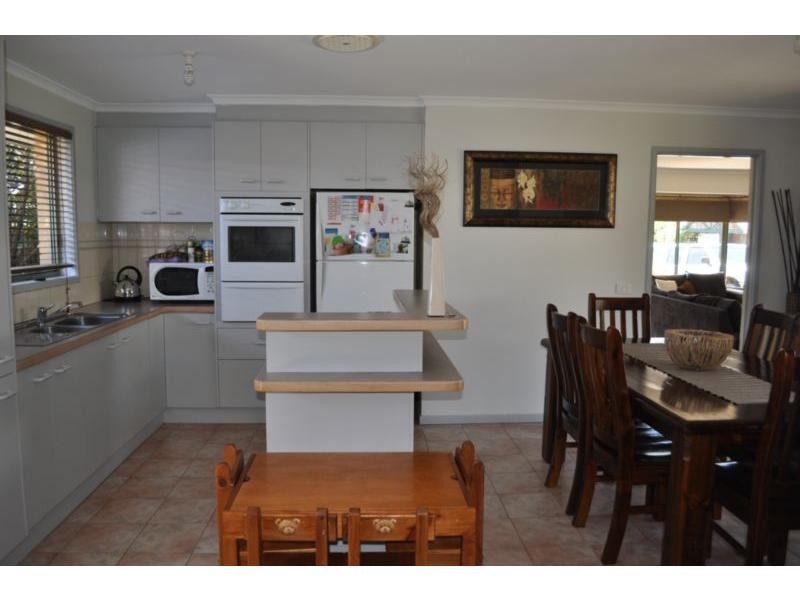 4 David Court, Koo Wee Rup VIC 3981