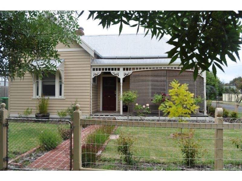 16 Carnarvon Street, Lang Lang VIC 3984