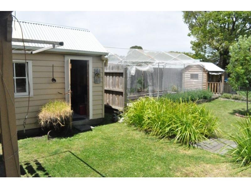 16 Carnarvon Street, Lang Lang VIC 3984
